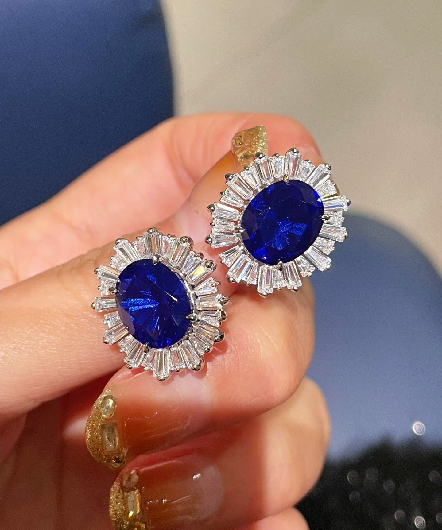 Royal Blue Duchess Oval Stud Earrings - floysun