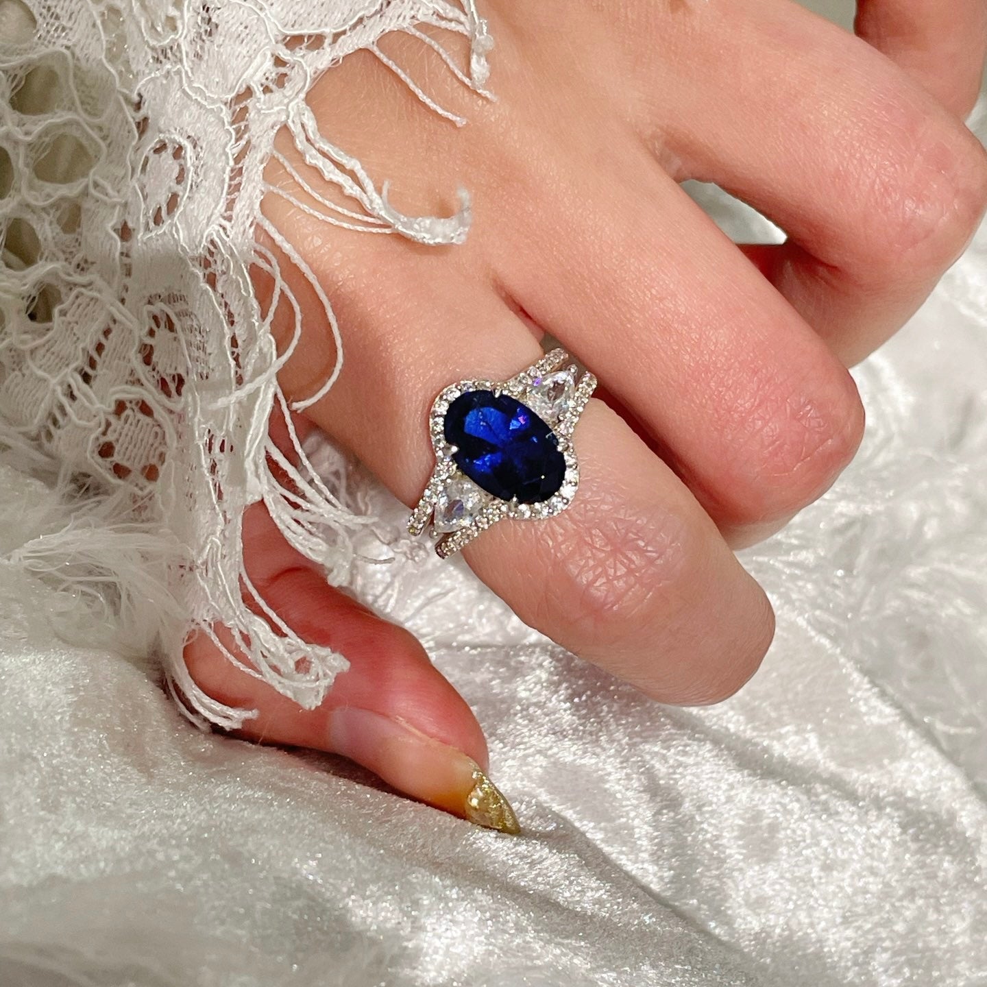 Royal Blue Sapphire Cabochon Diamond Ring - floysun