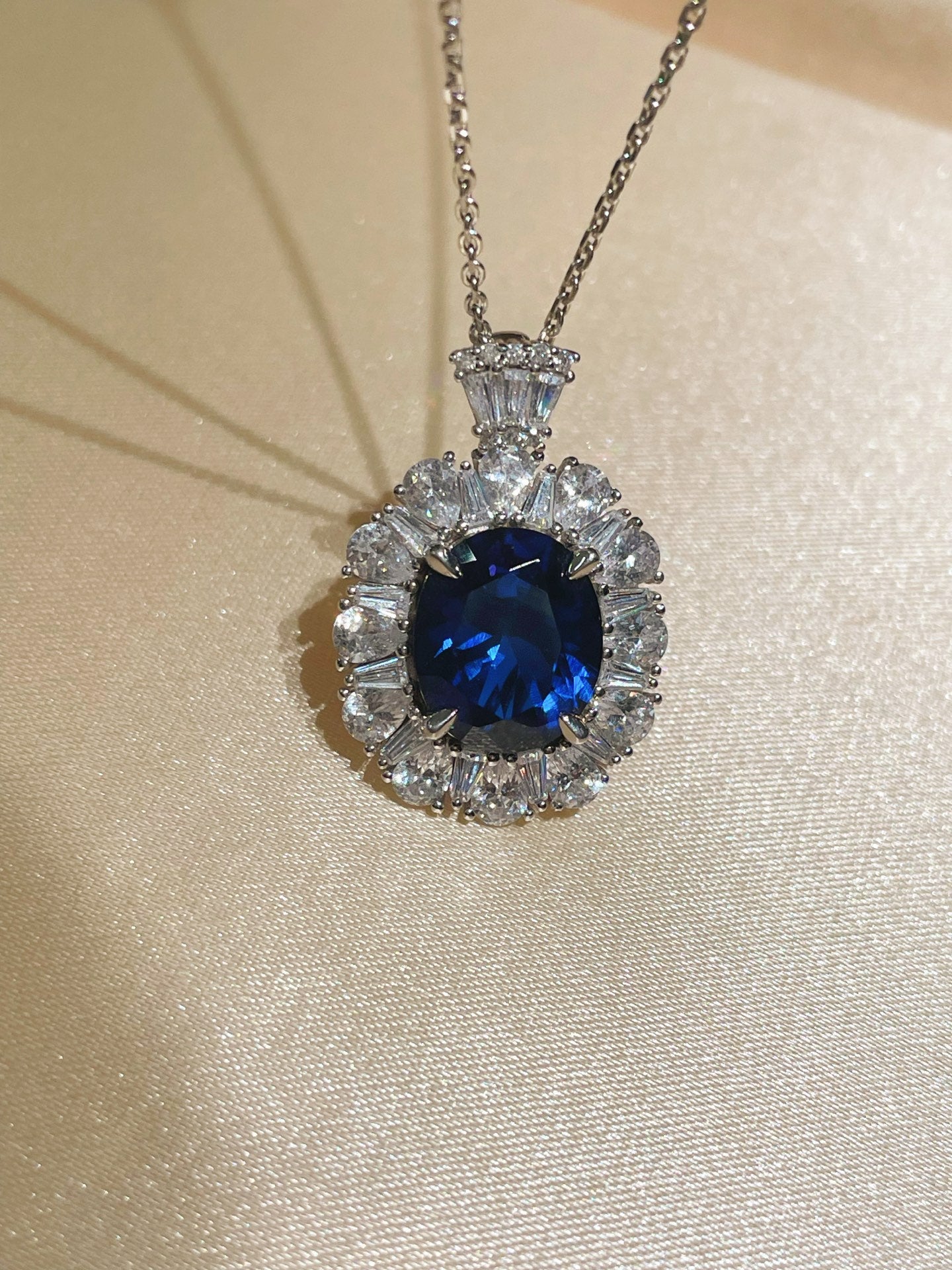 Royal Blue Sapphire Fan Necklace - floysun