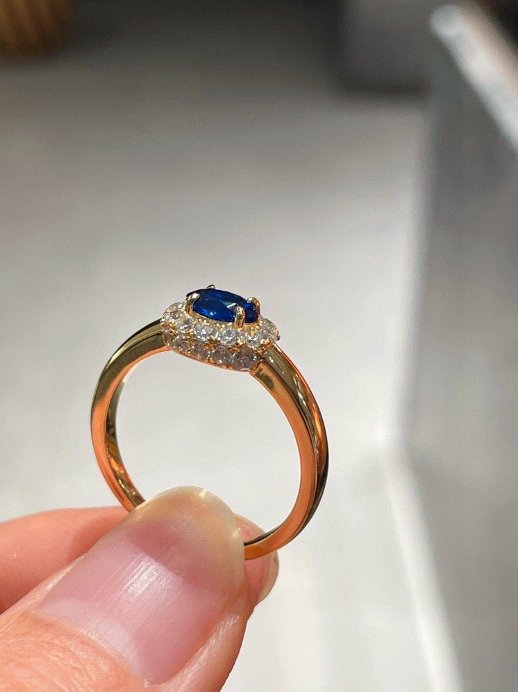 Royal Blue Sparkling Sapphire Ring - floysun
