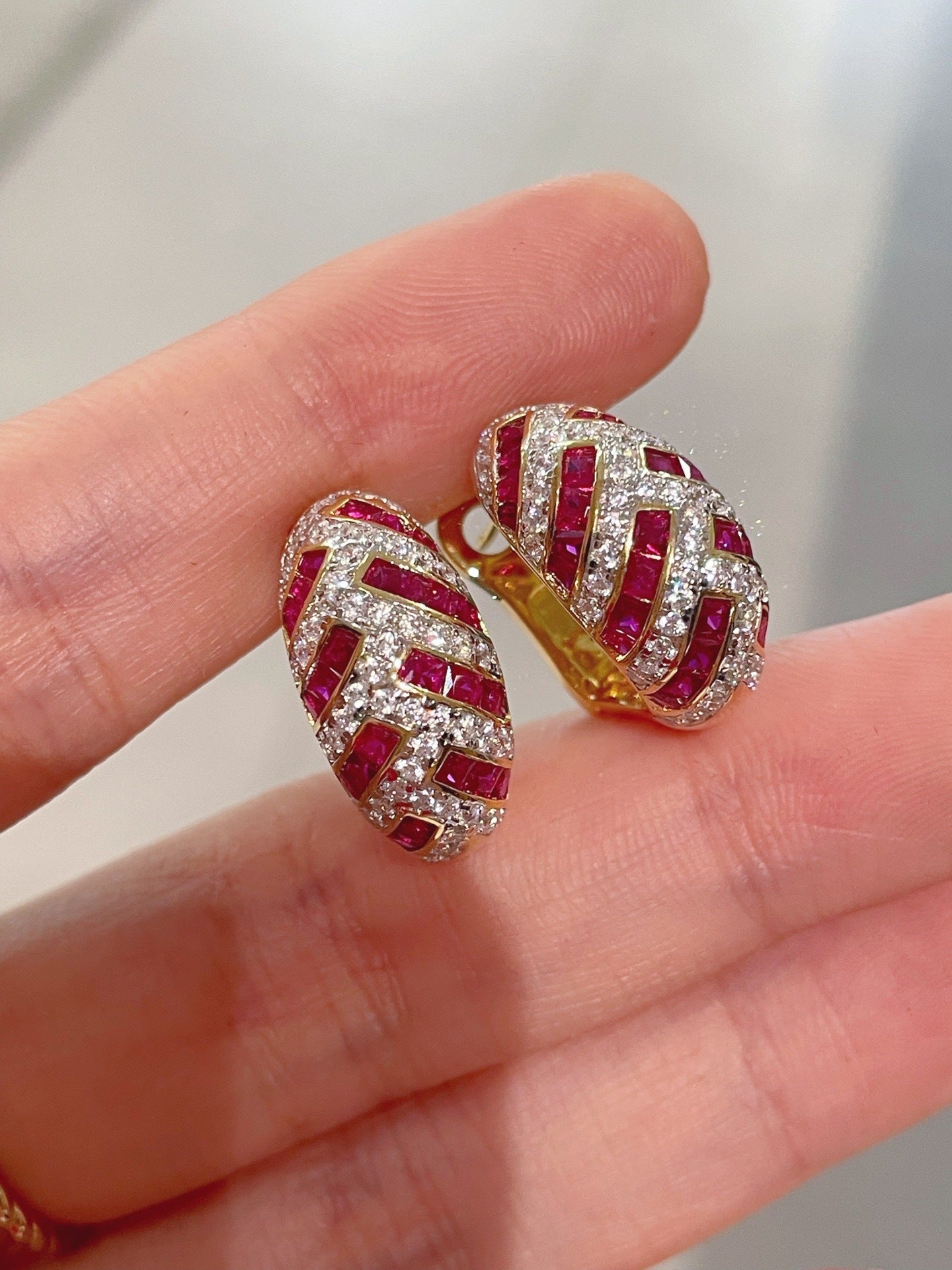 Ruby Zircon Huggie Earrings - floysun