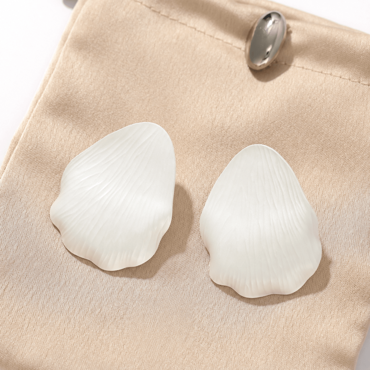 Sculpted White Petal Statement Stud Earrings - floysun