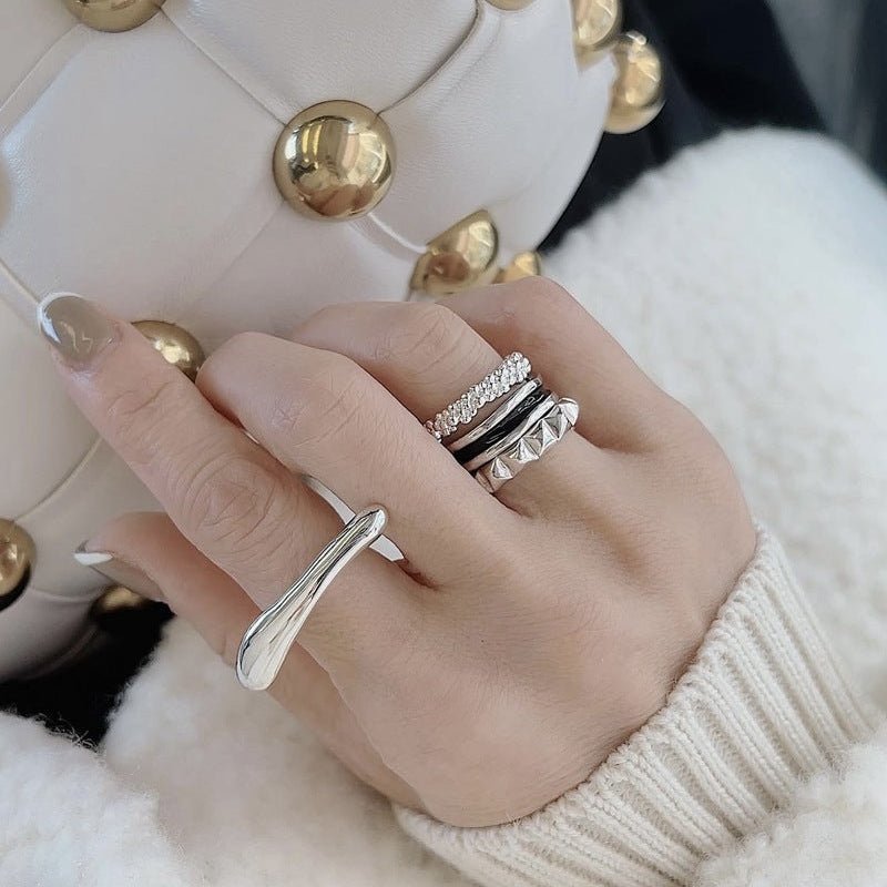 Sculptural Caviar Beaded Band Ring - floysun