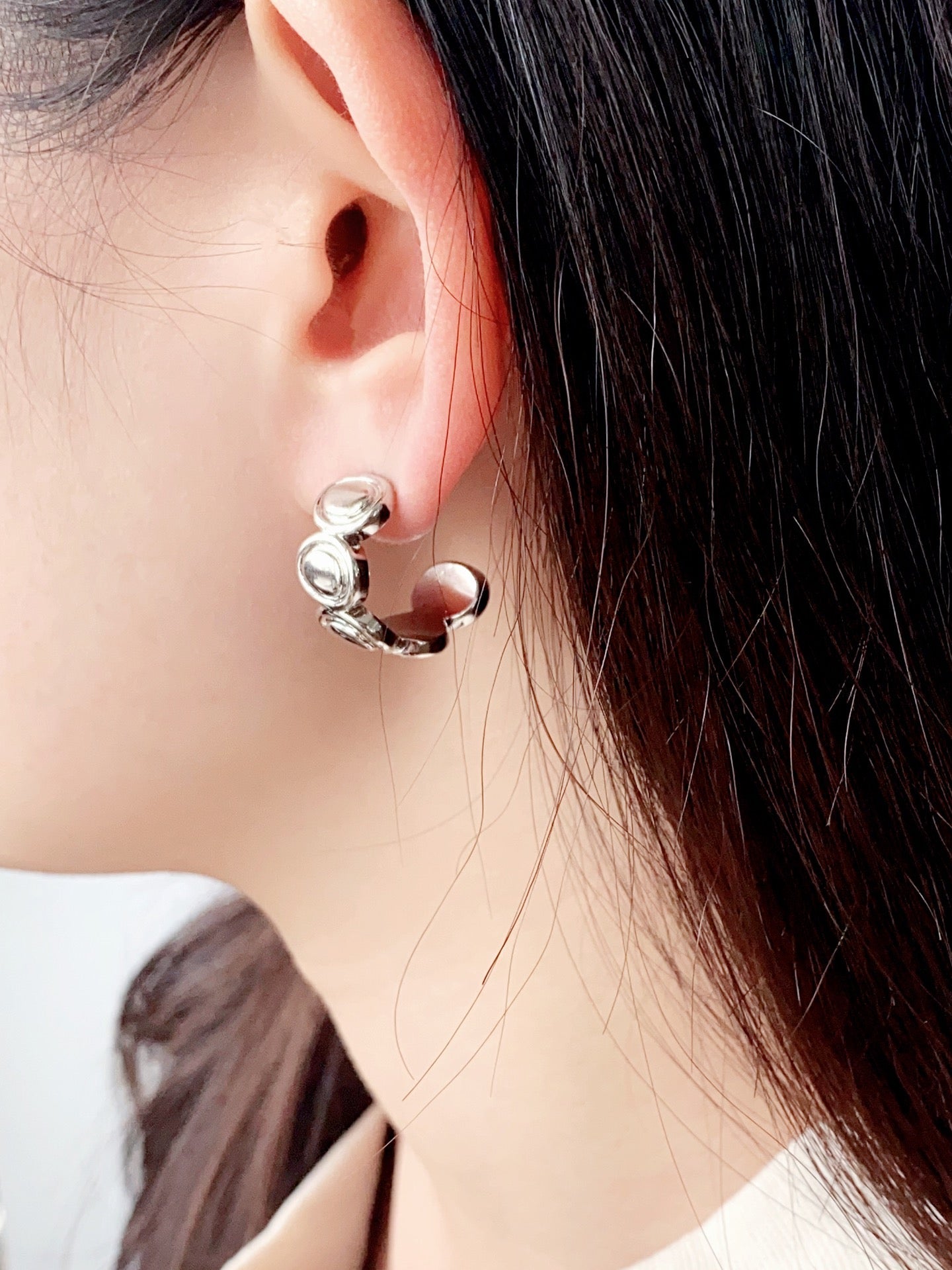 Sculptural Oval Dome C-Hoop Earrings - floysun