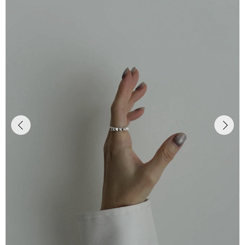 Sculptural Pyramid Stud Band Ring - floysun