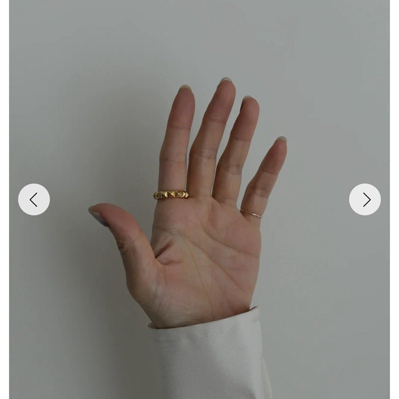 Sculptural Pyramid Stud Band Ring - floysun