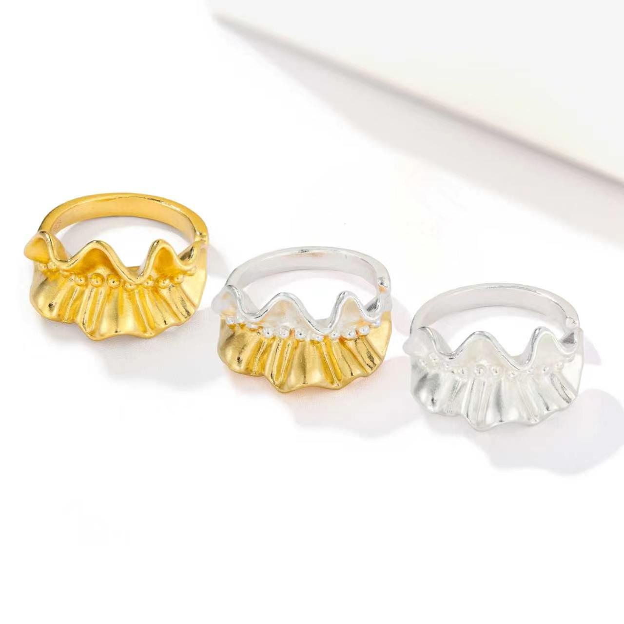 Sculptural Ruffle Adjustable Open Ring - floysun