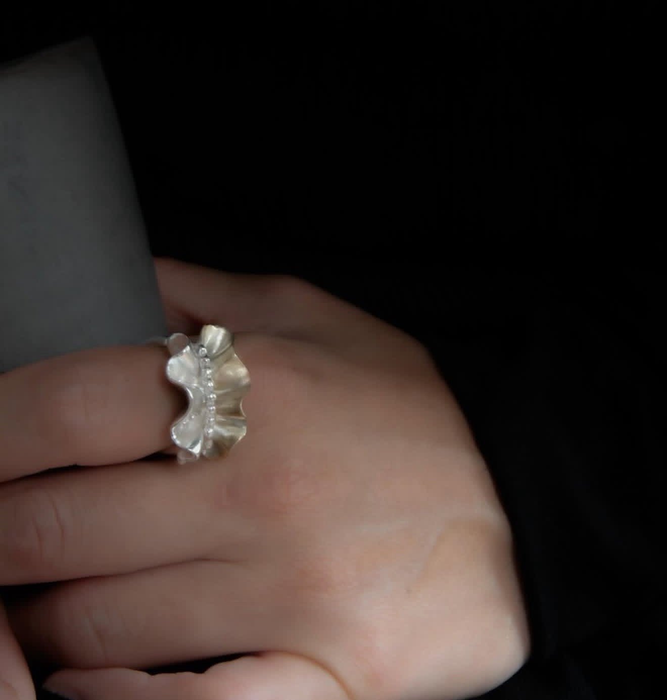 Sculptural Ruffle Adjustable Open Ring - floysun