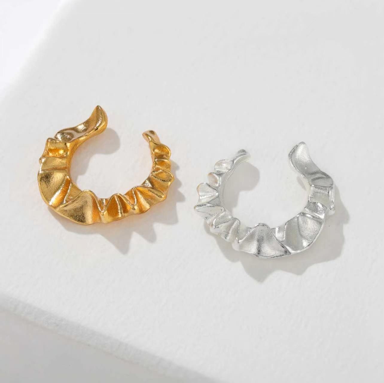 Sculptural Ruffle Ear Cuff Single - floysun