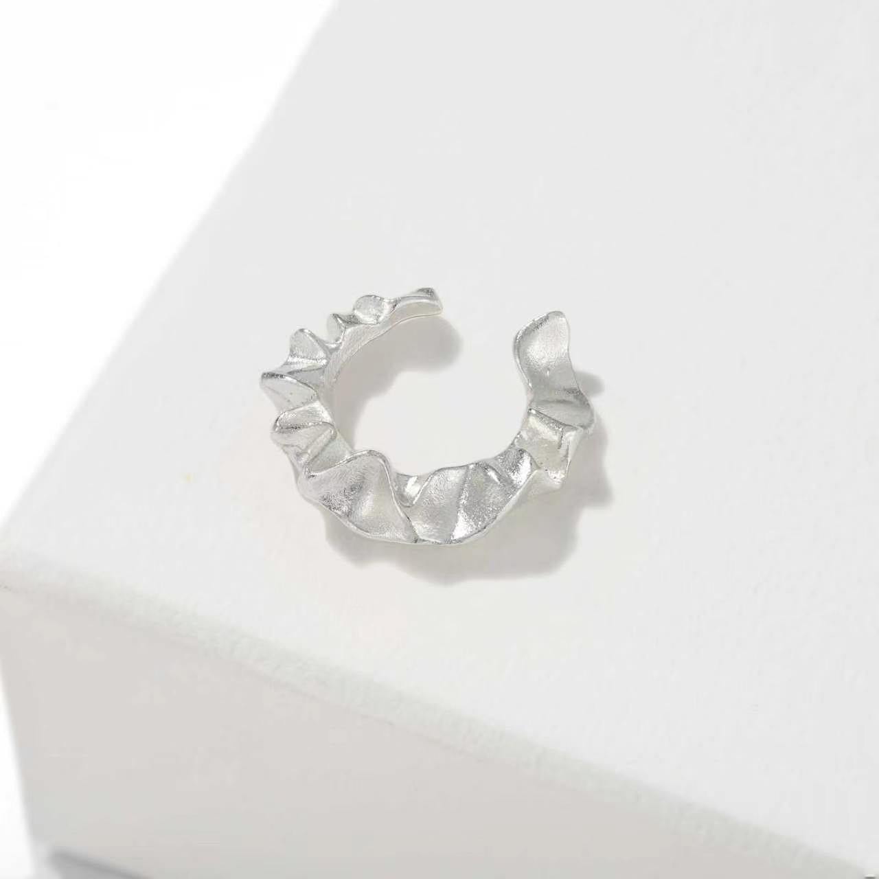 Sculptural Ruffle Ear Cuff Single - floysun