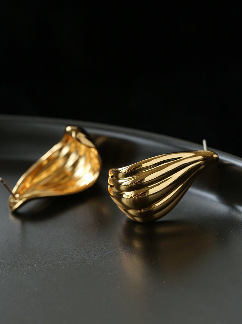 Sculptural Vertical Striped Teardrop Stud Earrings - floysun