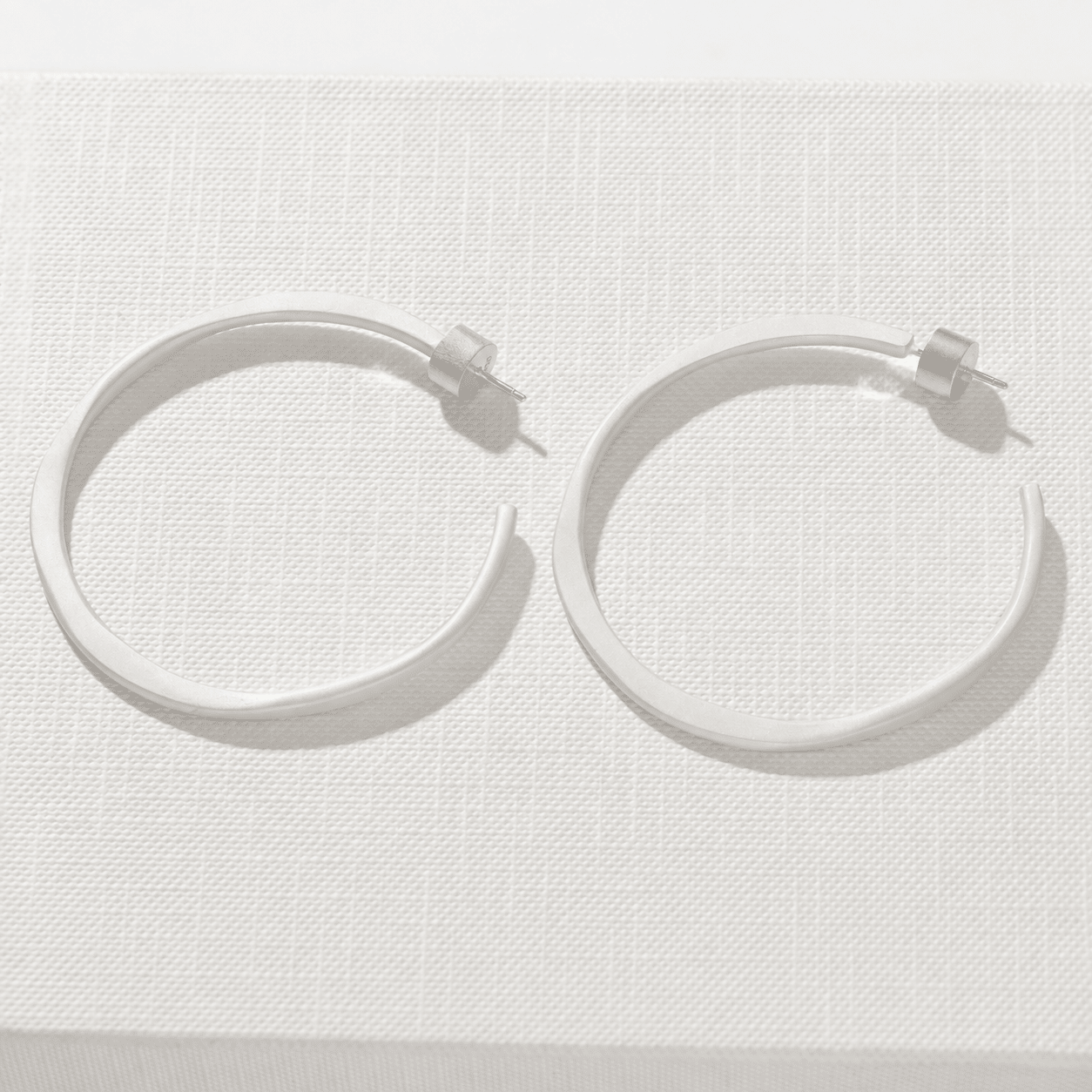 Sculptural White C-Hoop Statement Earrings - floysun