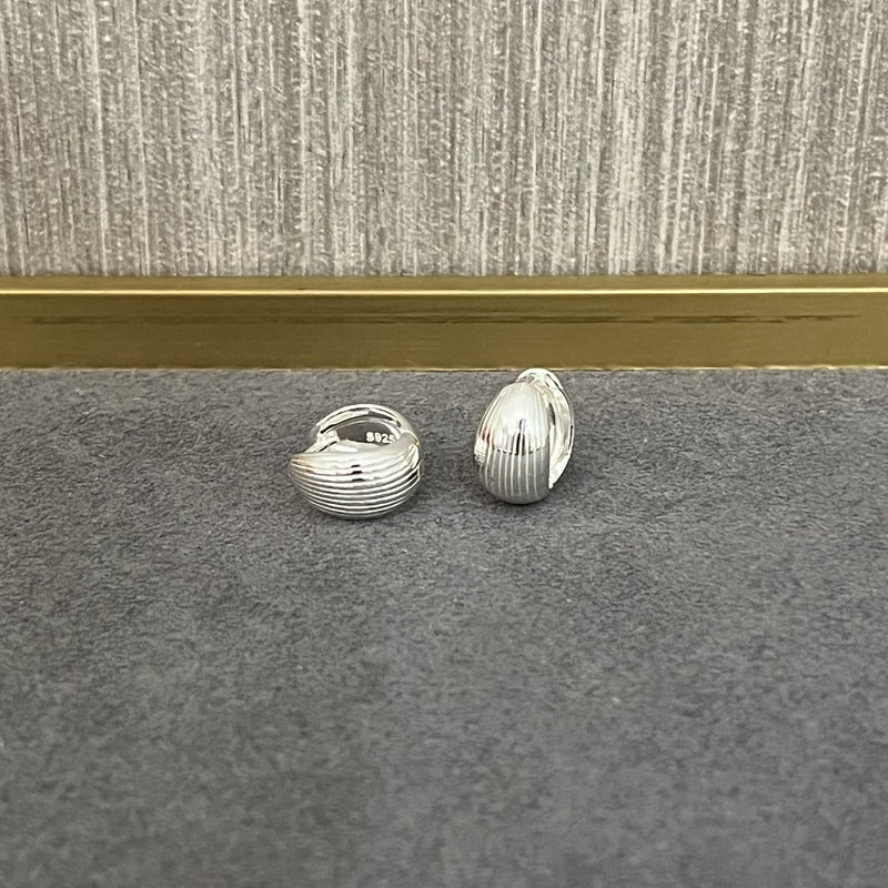 Shell Pattern Metallic Hoop Earrings - floysun