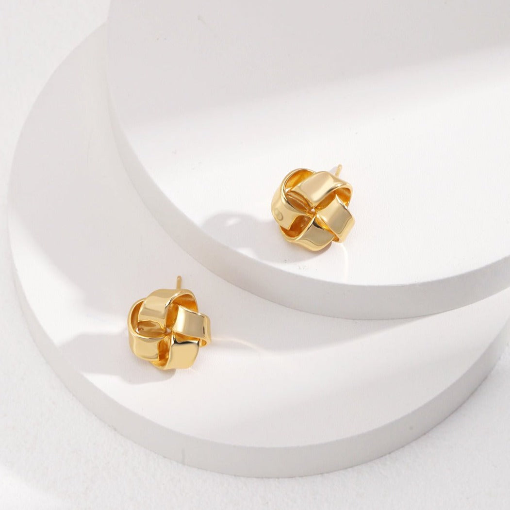 Simple Golden Knot-shaped Earrings - floysun