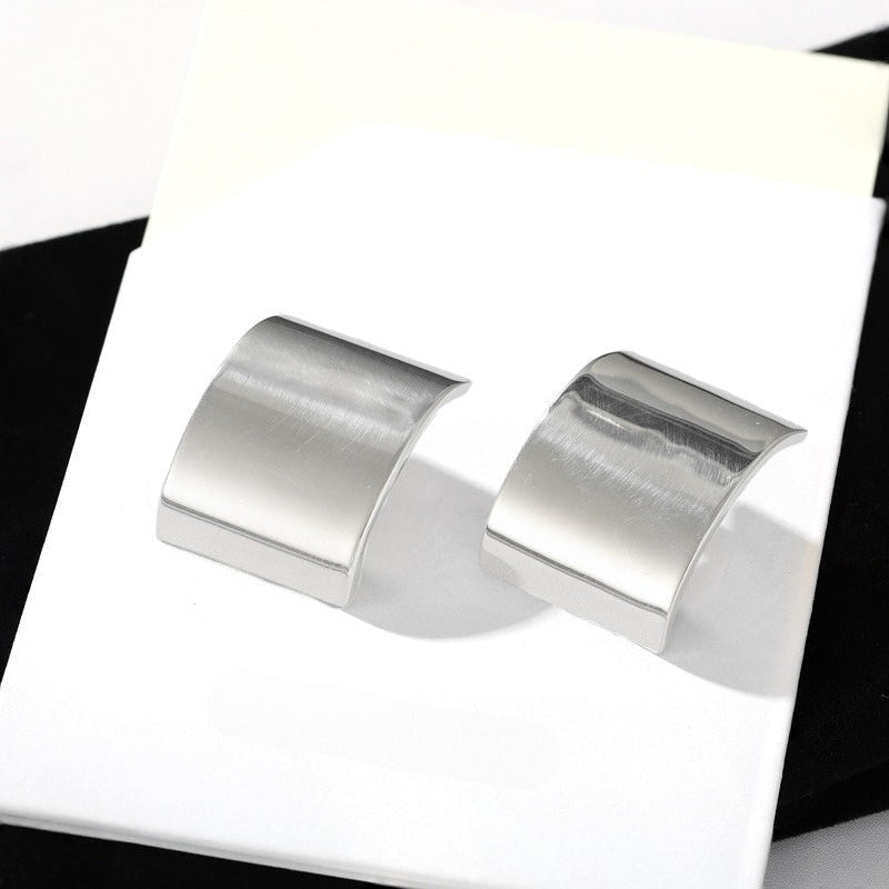 Sleek Polished Rectangular Curved Stud Earrings - floysun