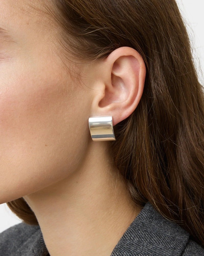 Sleek Polished Rectangular Curved Stud Earrings - floysun