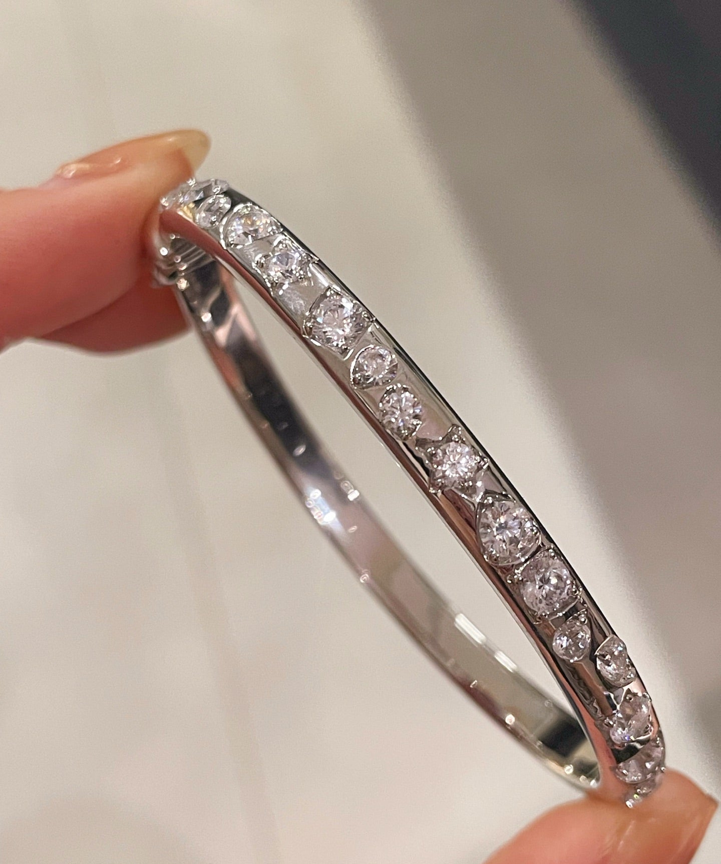 Sleek White Gold Irregular Diamond Bangle - floysun