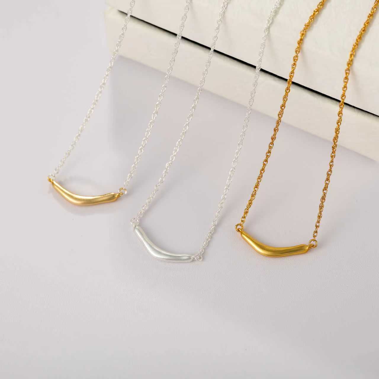 Smile Curve Necklace | Minimal Sterling Silver Necklace - floysun