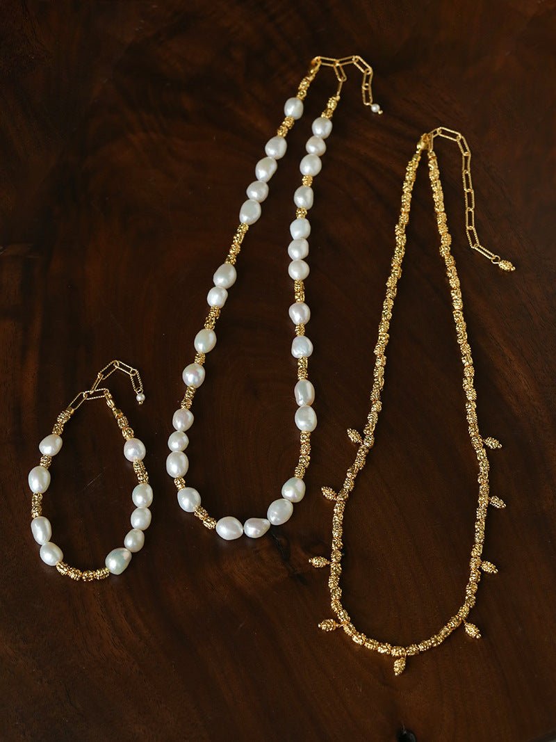 Smooth Freshwater Pearl Crinkled Gold Collarbone Necklace - floysun