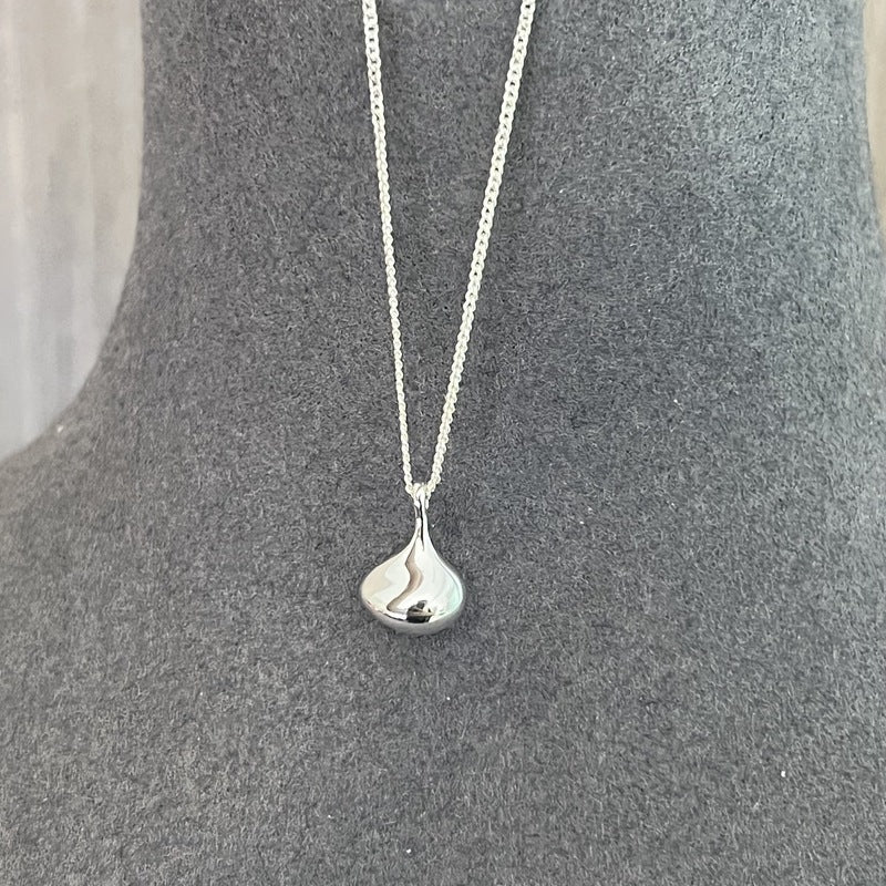Solid 925 Sterling Silver Smooth Teardrop Pendant Necklace - floysun
