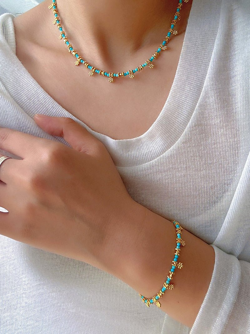 Soothing Blue Turquoise Tiny Flower Beaded Bracelet - floysun