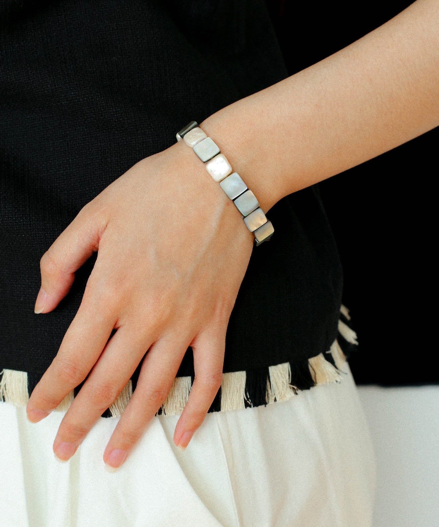 Square Grey Mother - of - pearl & Baroque Pearl Beaded Bracelet - floysun