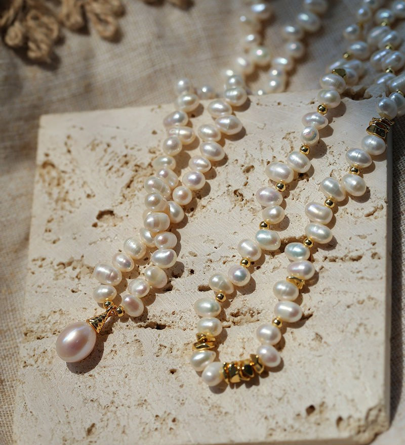 Stylish Classic Staggered Pearl Pendant Necklace - floysun