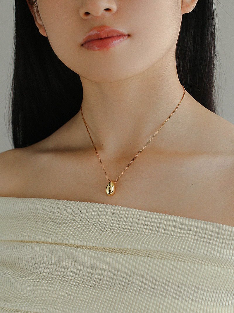 Stylish Small Water Drop Pendant Necklace - 18K Gold Vermeil - floysun