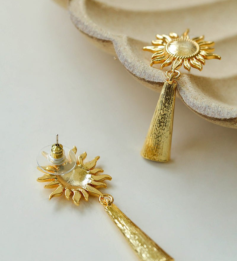 Sunrise Gleam – Brushed Metal Tassel Earrings - Gold - floysun