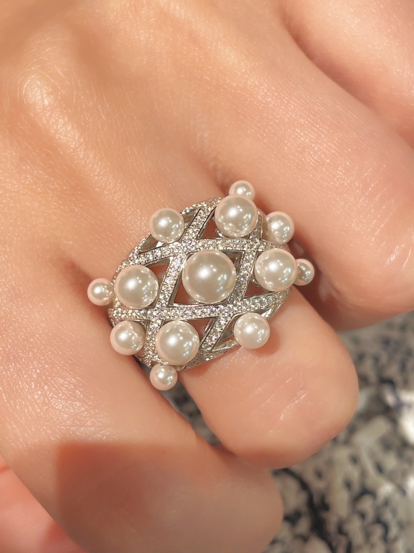 Swarovski Pearl Statement Ring Quilted Hollow Design - floysun