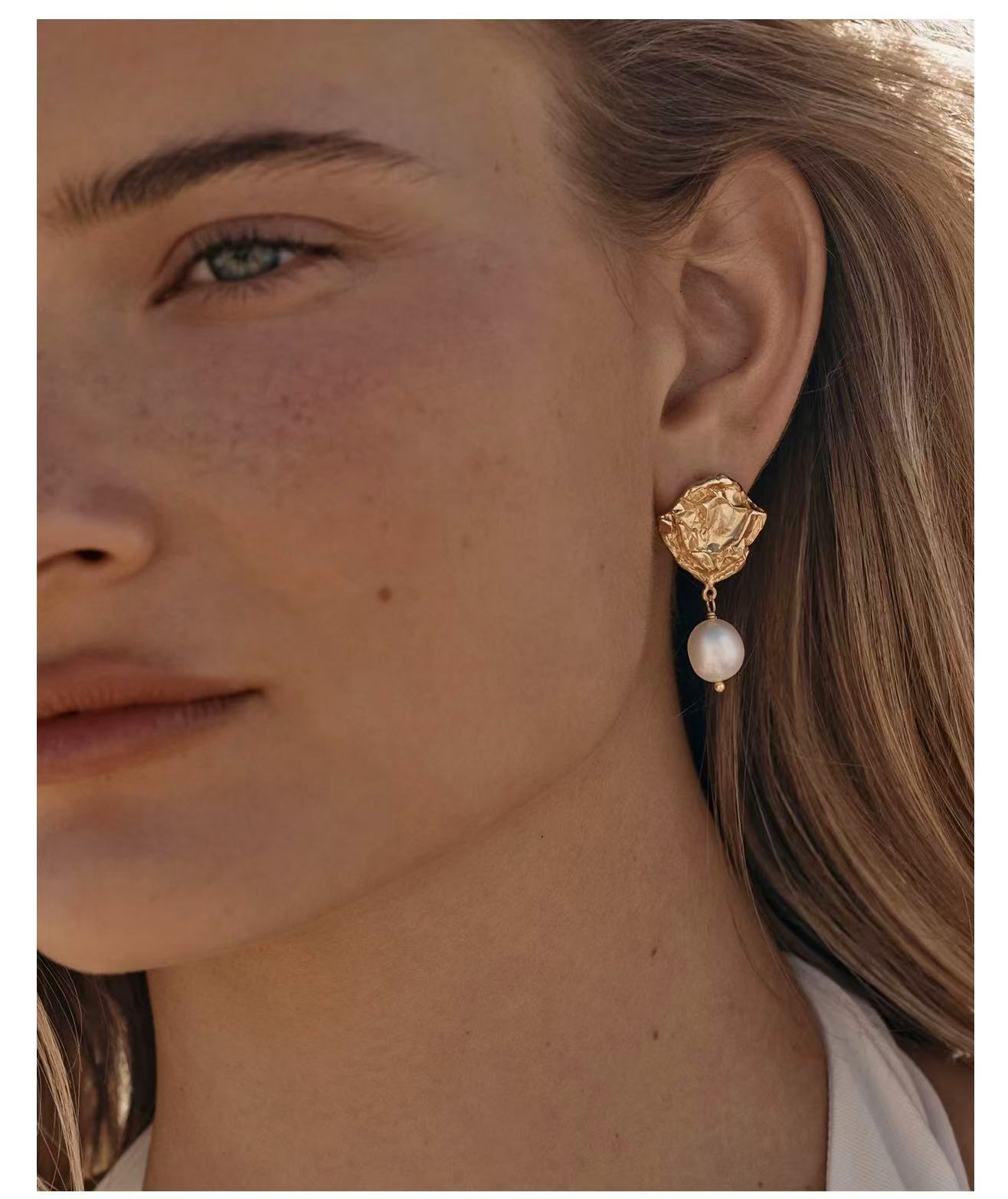 Textured Lava Crinkle Metal Clear Oval Glass & Pearl Dangle Earrings - floysun