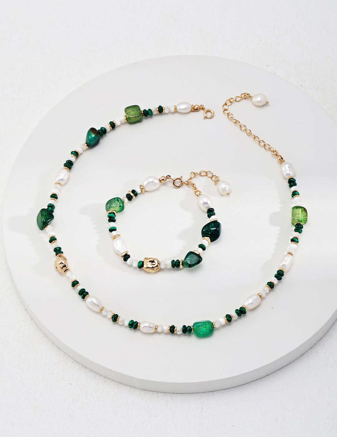 The Multielement Bracelet Featuring Malachite Pearls and Green Onyx - floysun