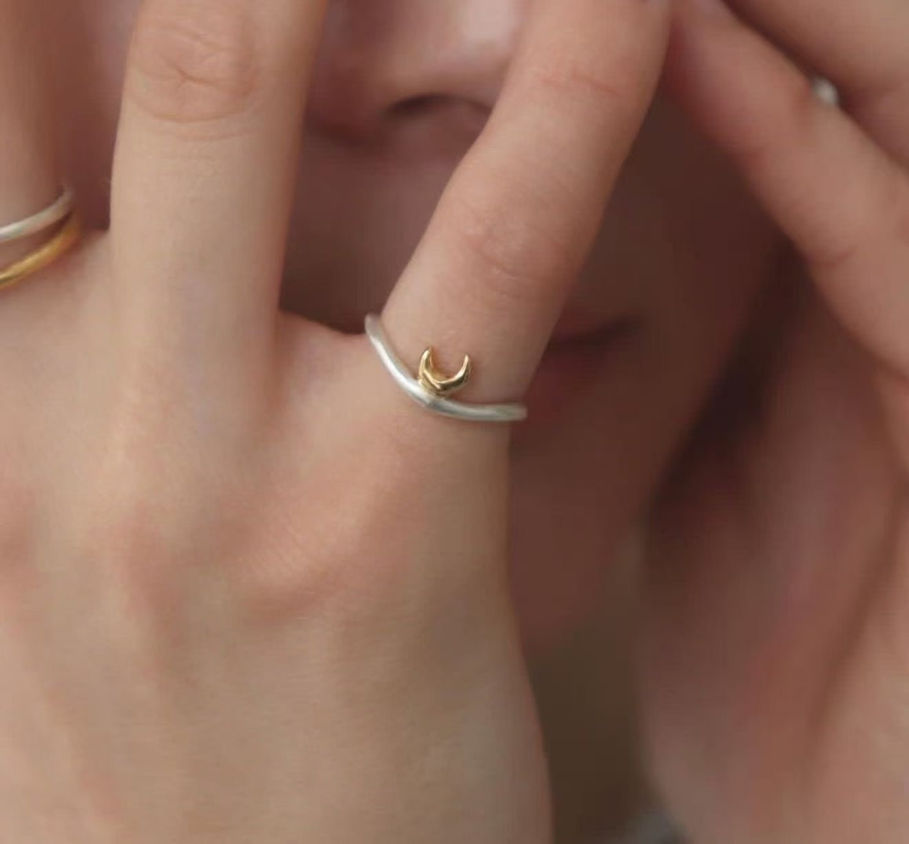 Two-Tone Crescent Moon Square Band Ring - floysun