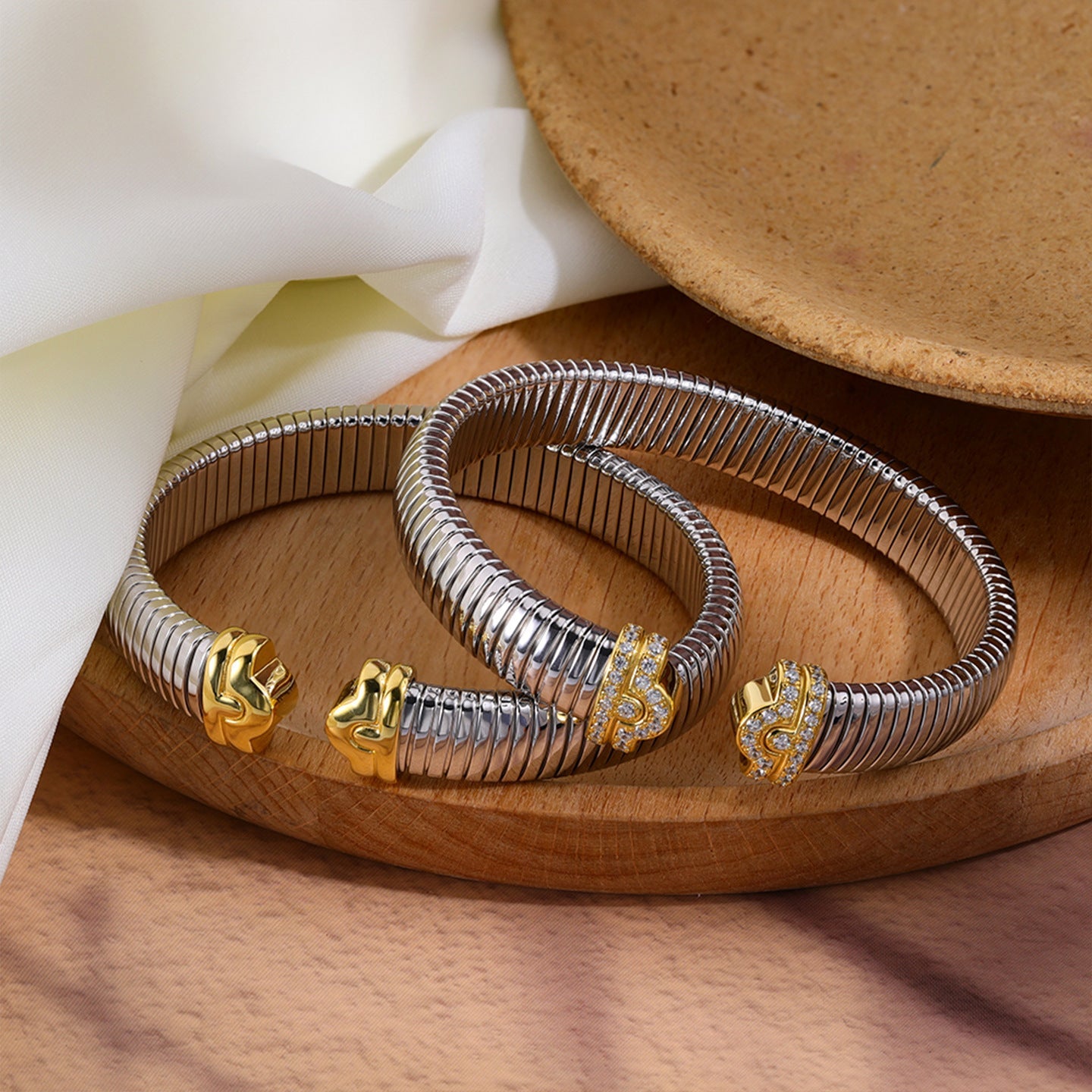 Two-Tone Sculpted-End Flexible Cuff Bracelet - floysun