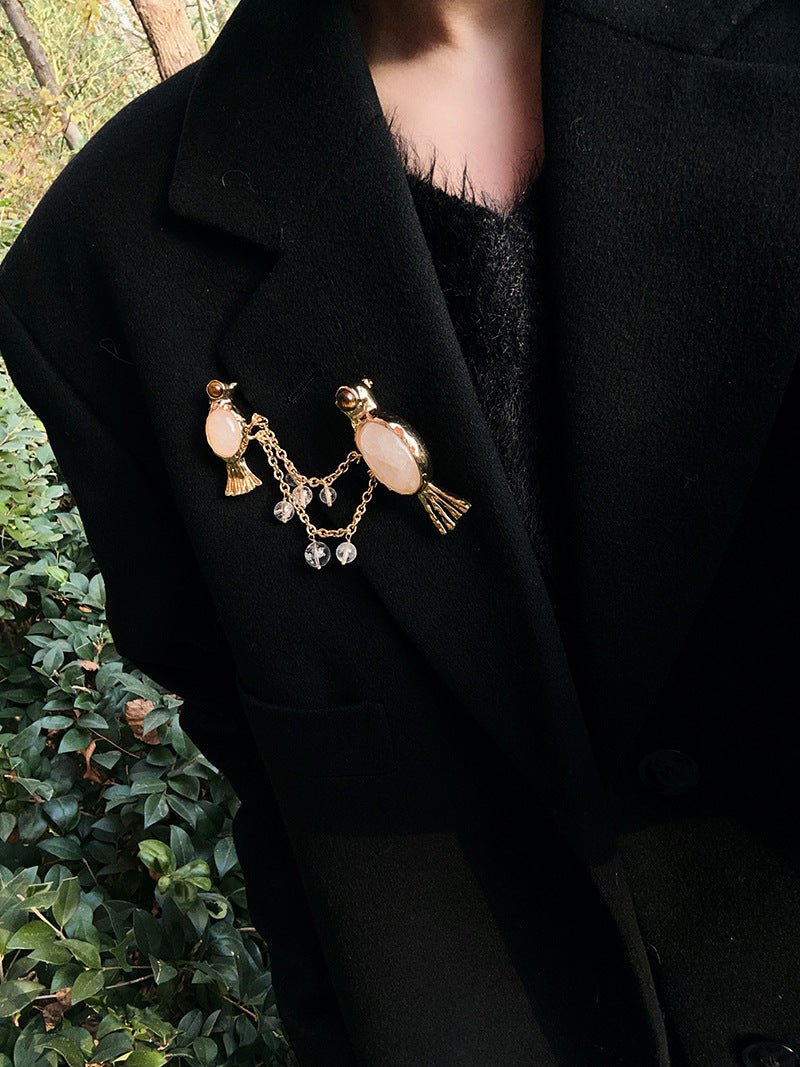 Vintage 3D Love Birds Chain Brooch - floysun