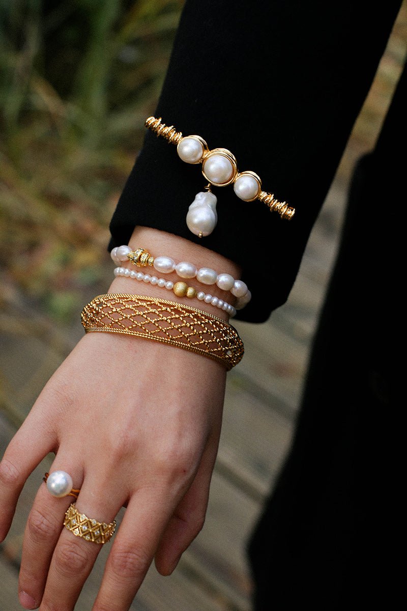 Vintage Baroque Pearl Curve Brooch - floysun