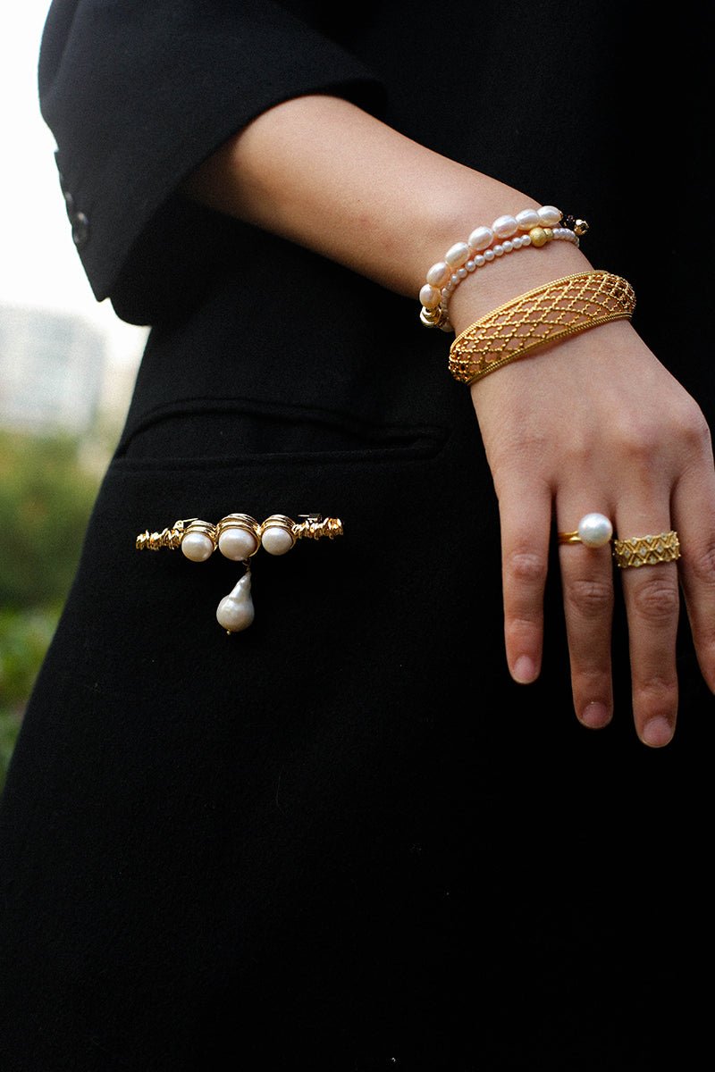 Vintage Baroque Pearl Curve Brooch - floysun