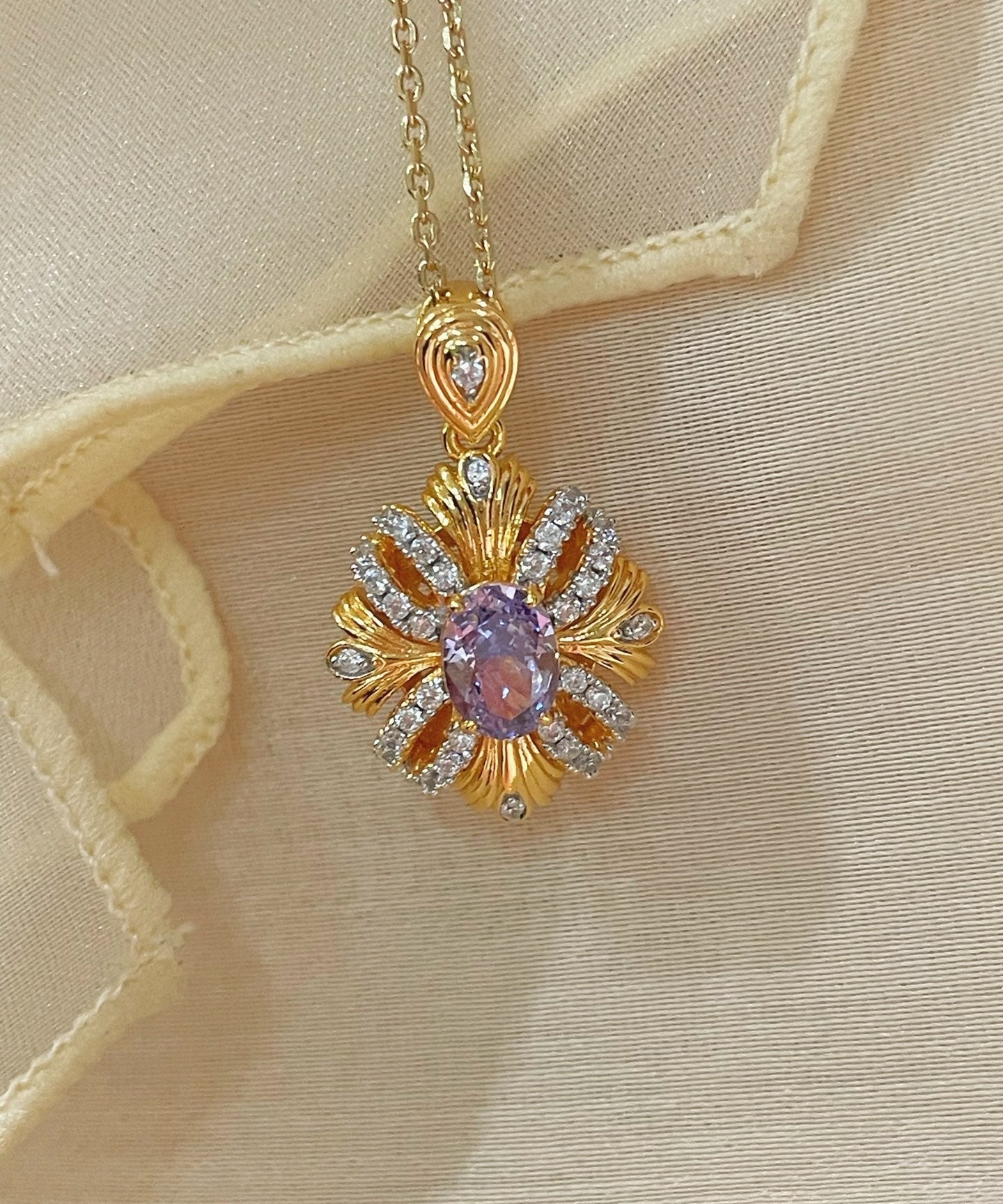 Vintage Bauhinia Flower Necklace – Purple Lab - Grown Diamond - floysun