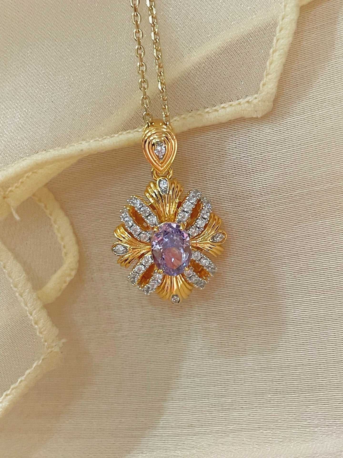 Vintage Bauhinia Flower Necklace – Purple Lab - Grown Diamond - floysun