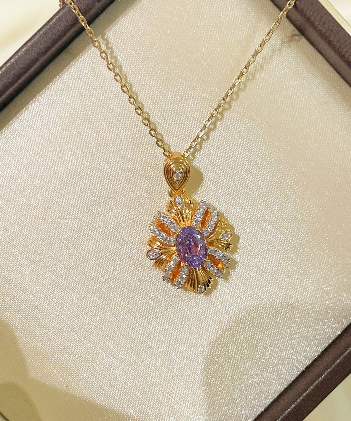 Vintage Bauhinia Flower Necklace – Purple Lab - Grown Diamond - floysun