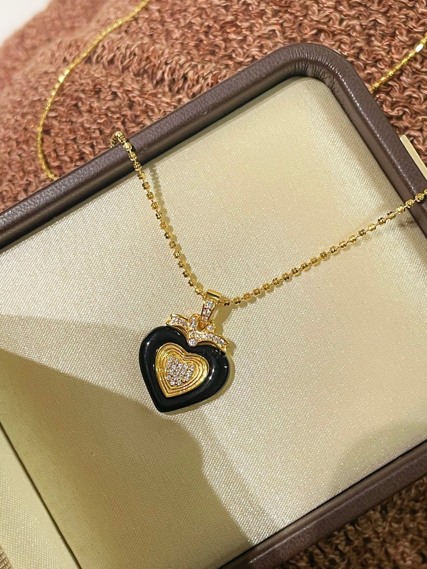 Vintage Black Agate Heart Necklace - floysun