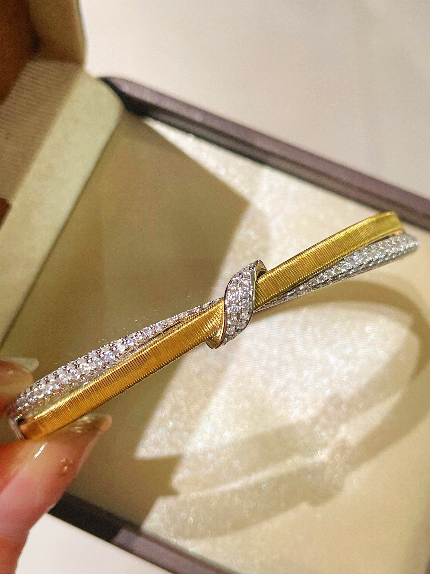 Vintage Brushed Cross Knot Bangle - floysun