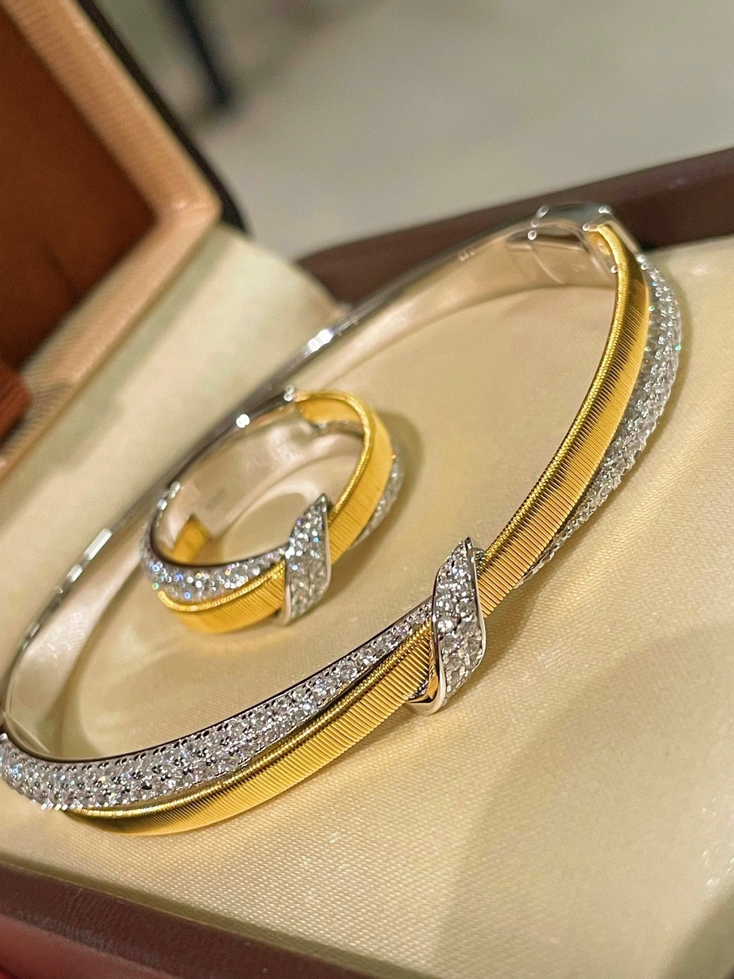 Vintage Brushed Cross Knot Bangle - floysun