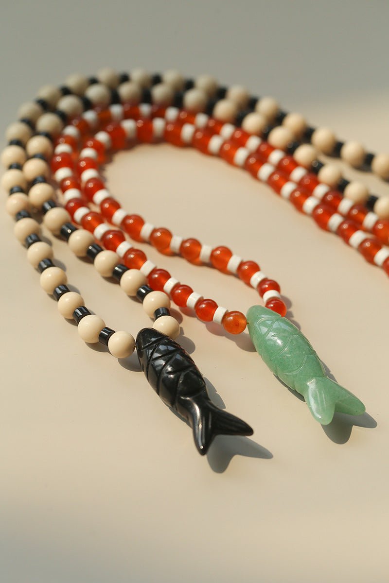 Vintage Carved Fish Necklace with Natural Stones – Red Green & Black White - floysun