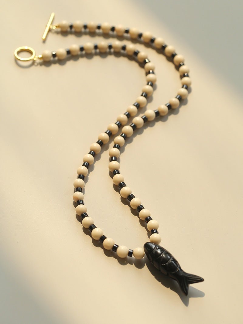 Vintage Carved Fish Necklace with Natural Stones – Red Green & Black White - floysun