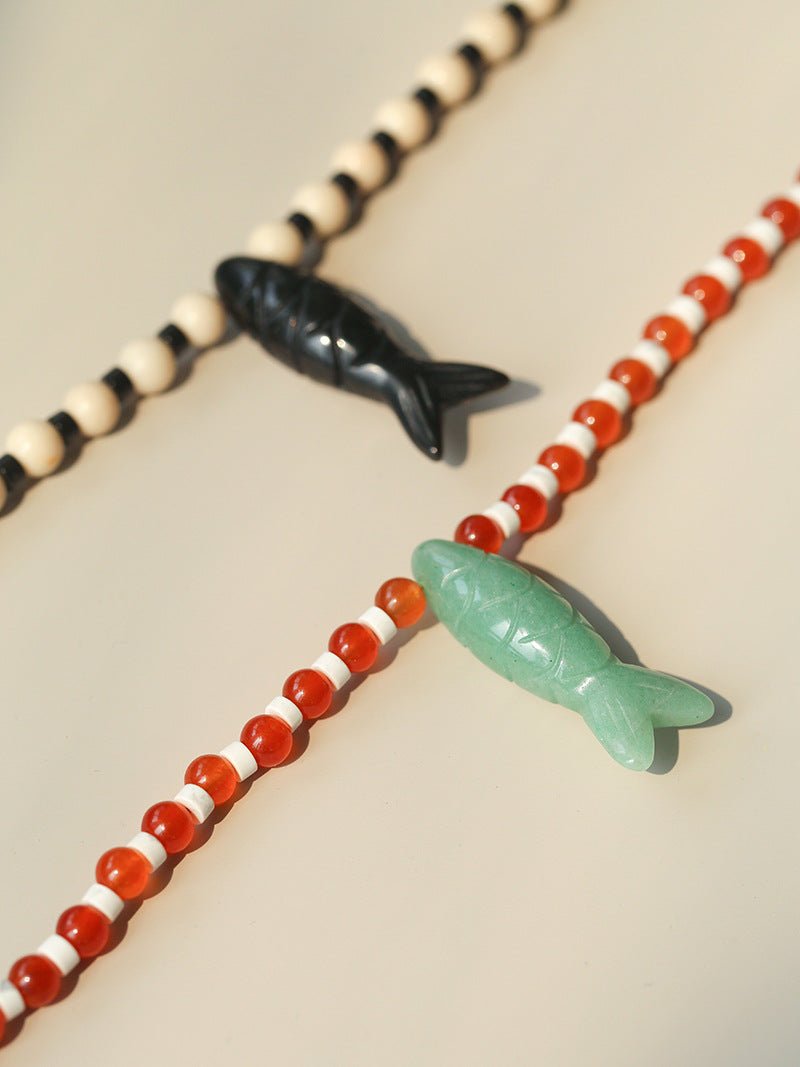 Vintage Carved Fish Necklace with Natural Stones – Red Green & Black White - floysun