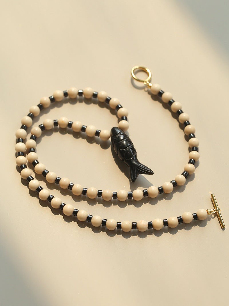 Vintage Carved Fish Necklace with Natural Stones – Red Green & Black White - floysun