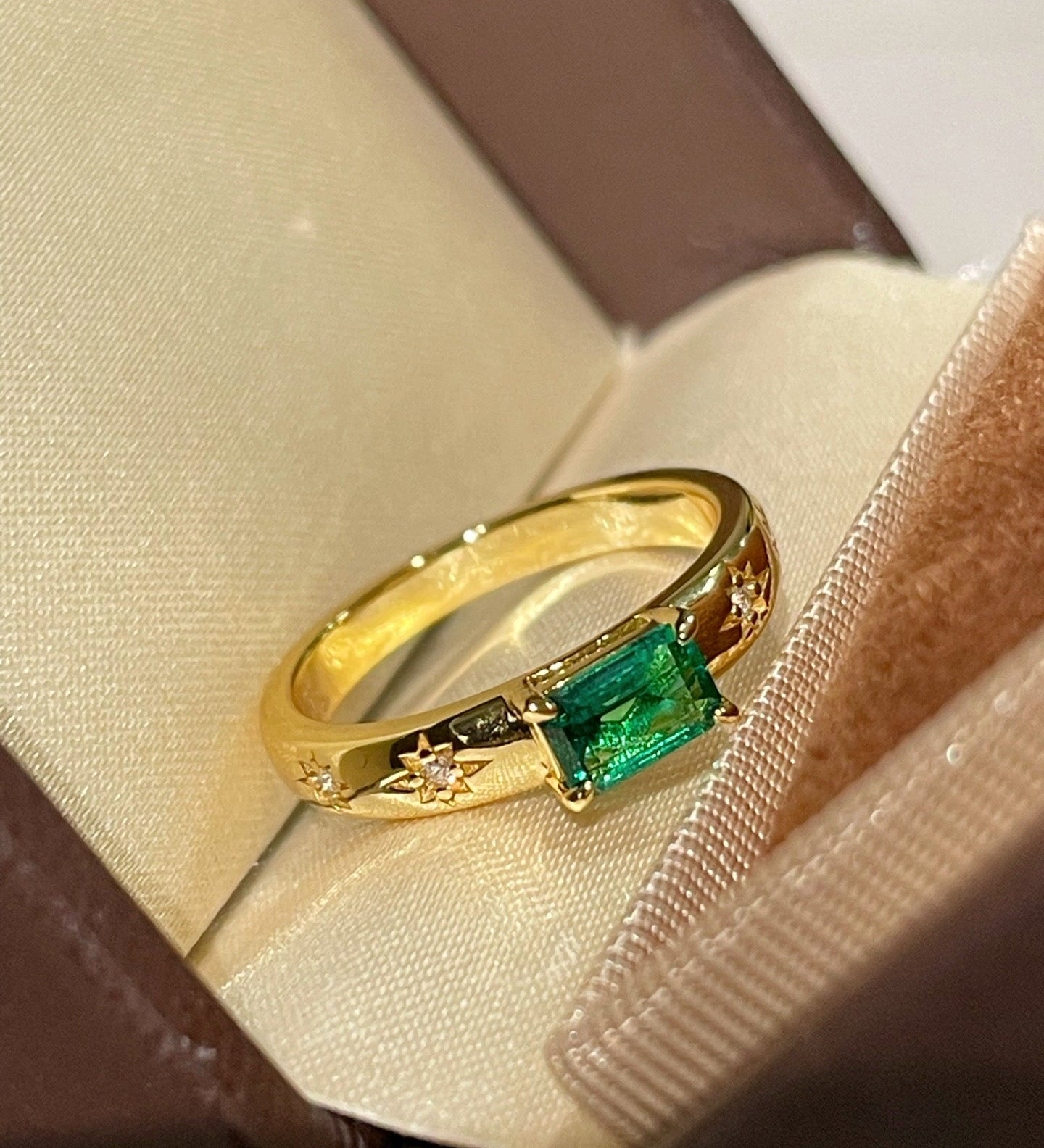 Vintage Emerald Octagram Ring - floysun