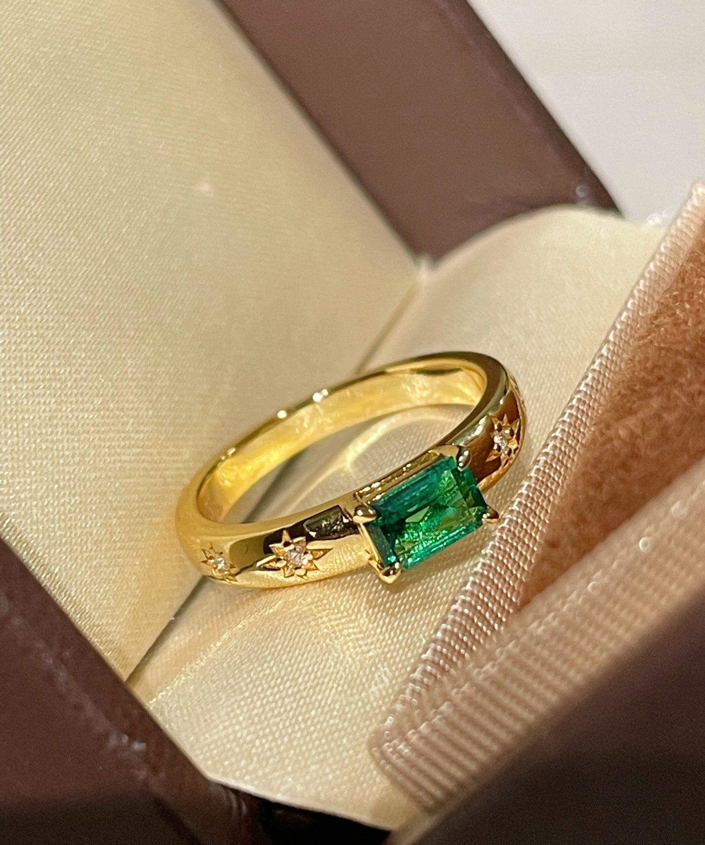 Vintage Emerald Octagram Ring - floysun