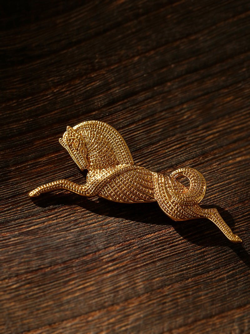 Vintage Equestrian Horseshoe Emblem Brooch - floysun